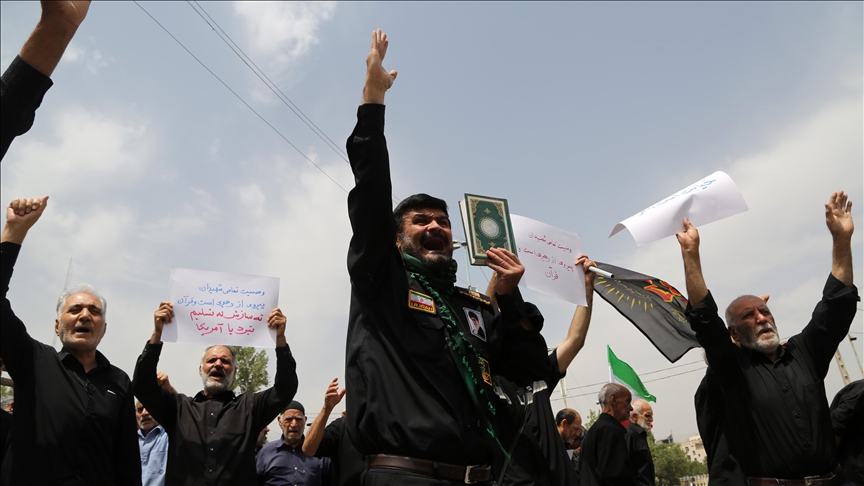 iran,-mijera-njerez-protestuan-kunder-sulmit-ndaj-kuranit-ne-suedi