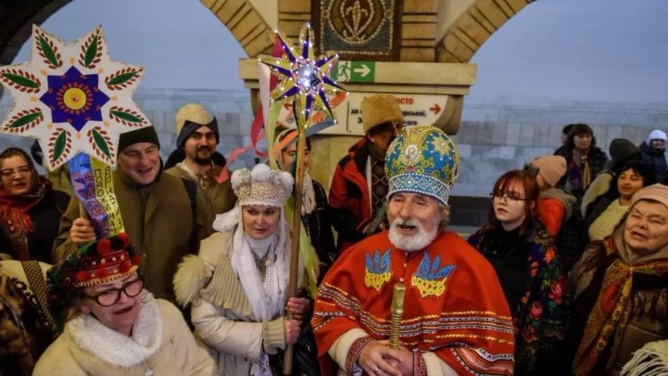 ukraina-zhvendos-diten-e-krishtlindjes-qe-te-distancohet-nga-rusia