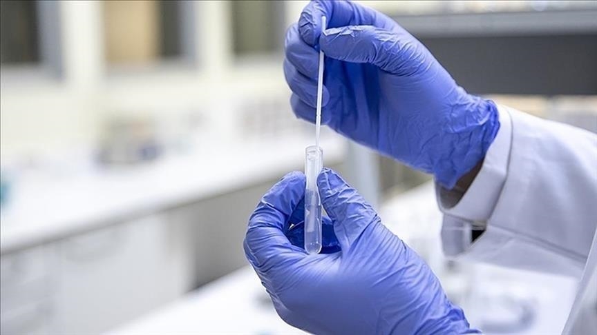 fillon-te-perhapet-varianti-eris-i-covid-19-ne-britani