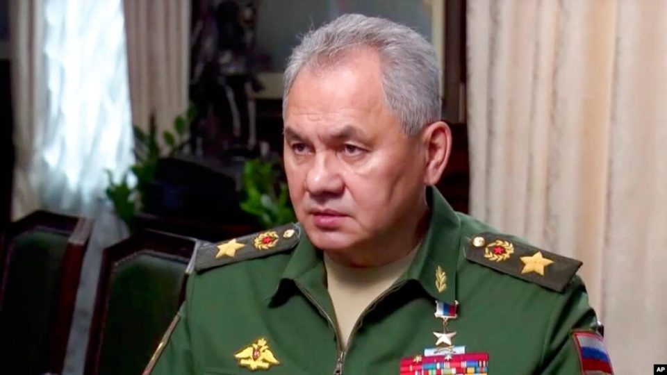 ministri-rus:-perendimi-ka-vendosur-rreth-360-mije-ushtare-prane-kufirit-midis-rusise-dhe-bjellorusise