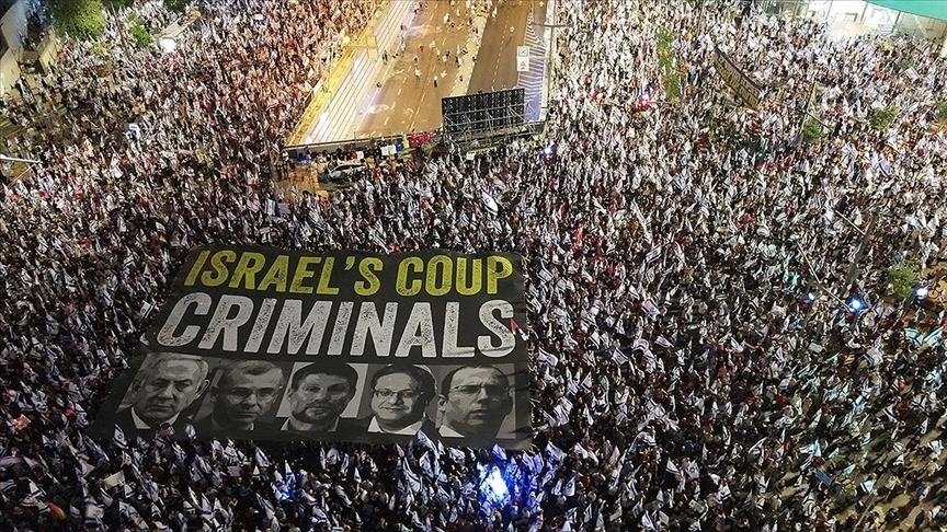 izraelitet-nuk-ndalen,-vazhdojne-protestat-per-javen-e-32-te-radhazi-kunder-reformes-se-gjyqesorit