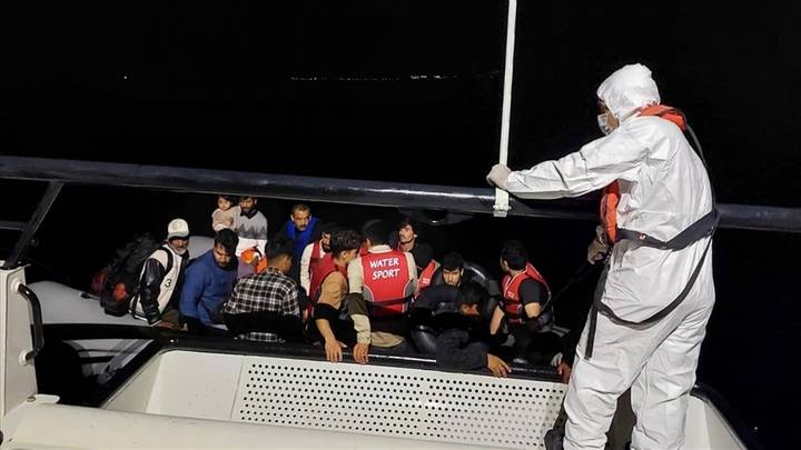 turqi:-shpetuan-27-emigrante-te-parregullt-qe-u-debuan-nga-greqia