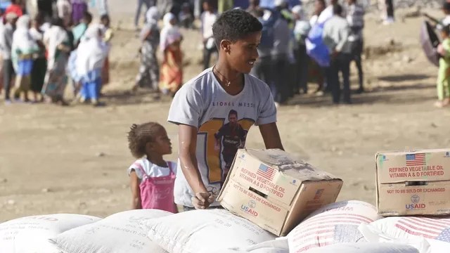 shba-dhe-okb-nderprene-ndihmen-ushqimore,-1400-te-vdekur-ne-etiopi