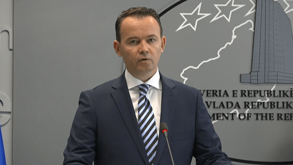 peci:-nenshkrova-vendimin-per-lirimin-e-prones-se-institutit-bujqesor-te-kosoves-ne-prishtine