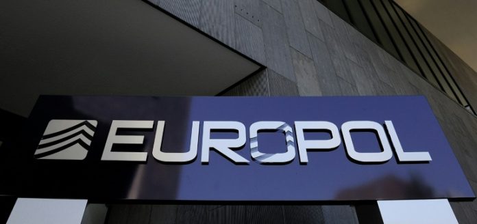 europol-shkaterron-kartelin-ballkanik-te-droges,-sekuestrohen-2.7-ton-kokaine-ne-bordin-e-nje-anije