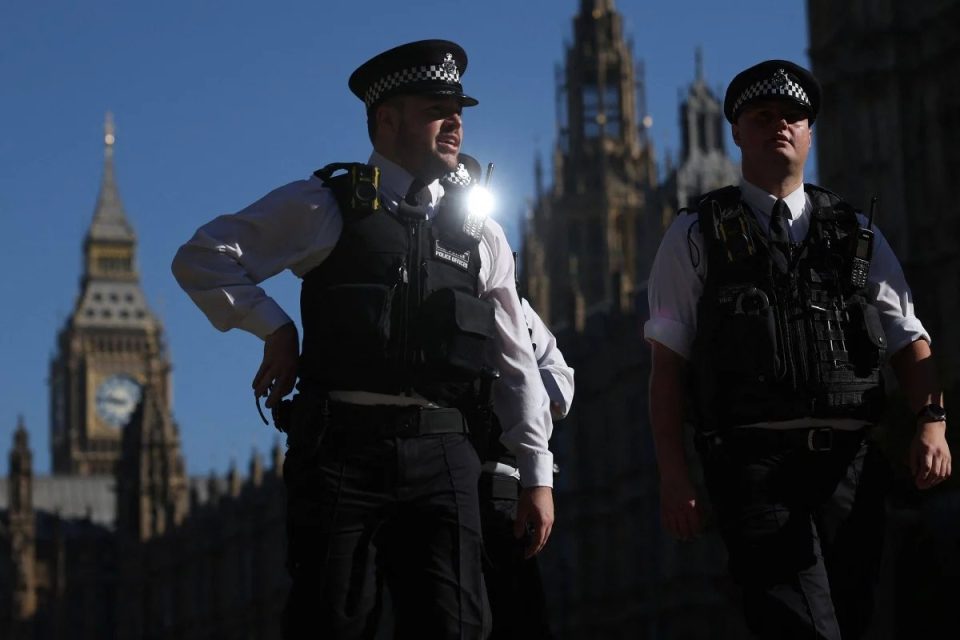 arrestohet-nje-hulumtues-i-parlamentit-te-britanise,-dyshohet-se-spiunoi-per-kinen