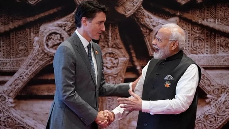 rriten-tensionet,-india-pezullon-vizat-per-kanadezet