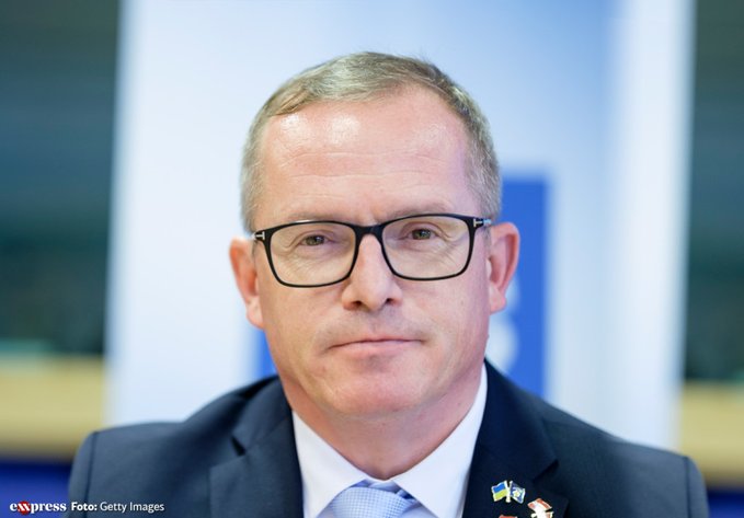 diplomati-austriak-thirrje-natos-per-nderhyrje-ushtarake-ne-kosove,-kerkon-doreheqjen-e-borellit