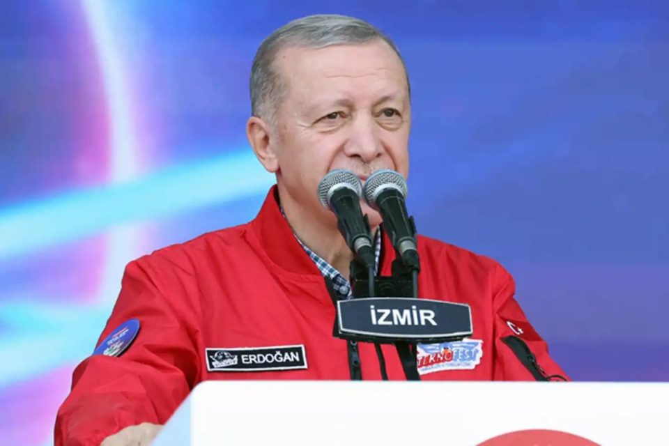 presidenti-turk-erdogan-iu-drejtohet-te-rinjve-ne-teknofest