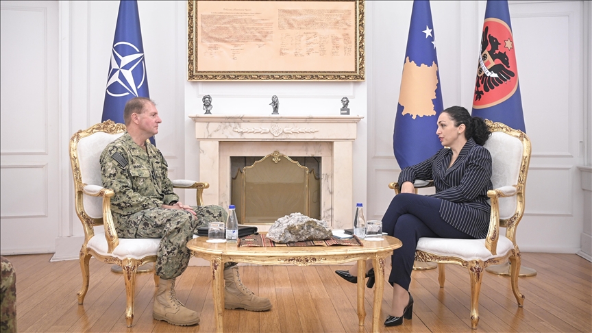 kosove,-presidentja-osmani-takoi-komandantin-e-komandes-se-forcave-te-perbashketa-aleate-te-nato-s