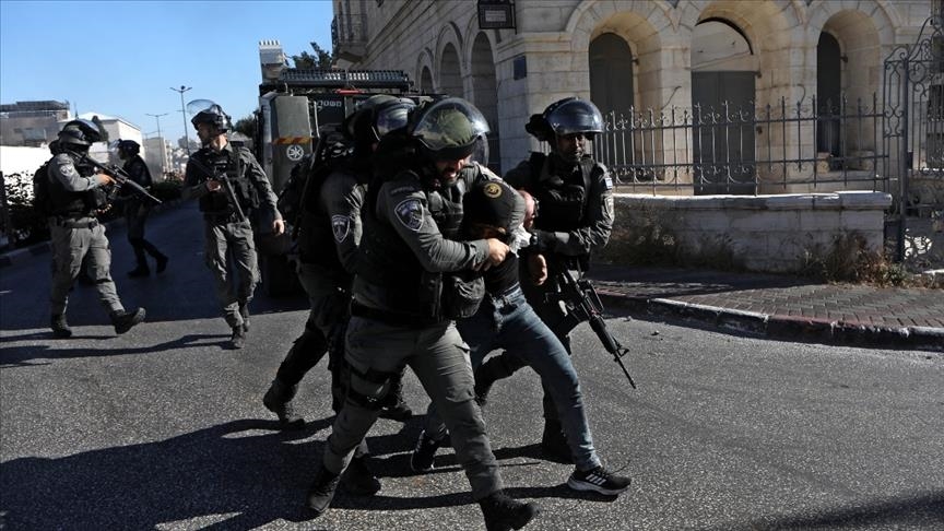ushtria-izraelite-arreston-dhjetera-palestineze-ne-bregun-perendimor,-perfshire-gra-dhe-gazetare
