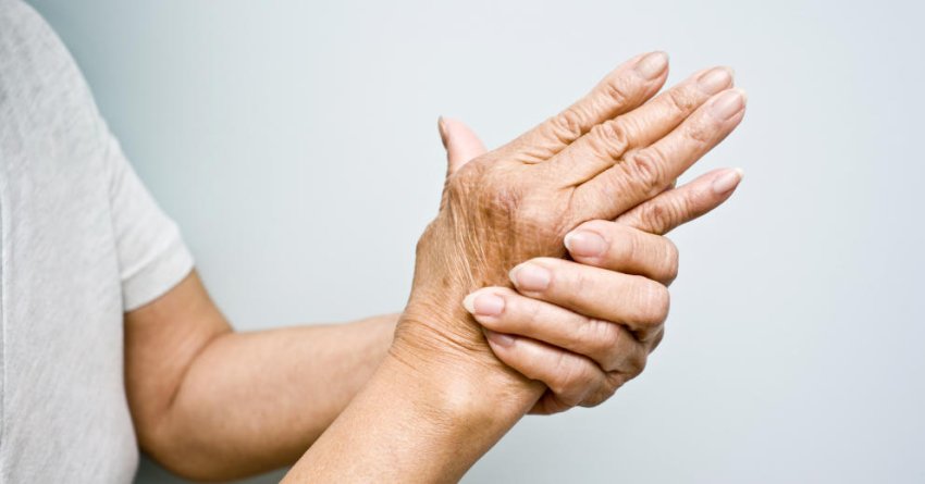 si-te-parandaloni-ose-zbutni-pasojat-e-artritit,-ndersa-plakemi?
