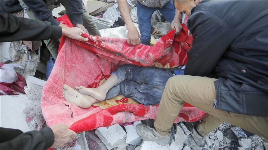 te-pakten-300-te-vrare-dhe-te-plagosur-nxirren-nga-rrenojat-si-pasoje-e-sulmeve-izraelite-ne-gaza