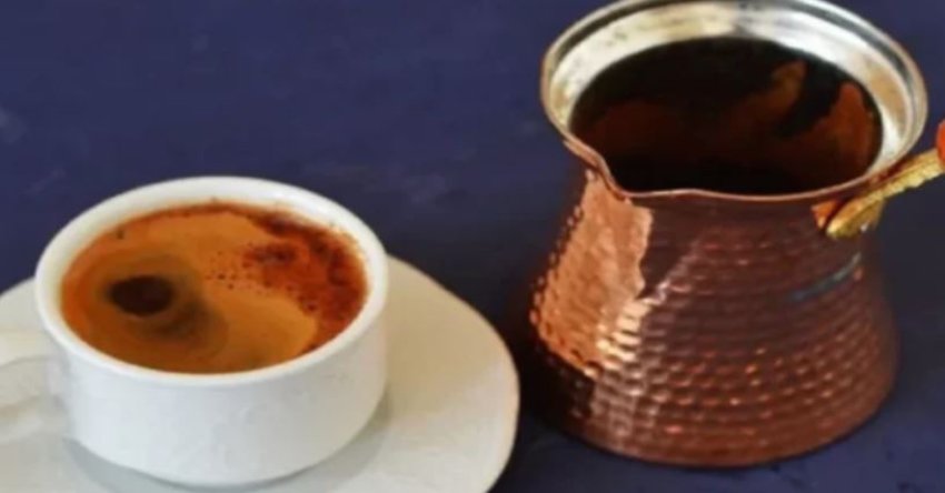 si-ndikon-kafja-tek-dhimbja-e-kokes,-cila-eshte-doza-e-sakte-ditore-qe-ju-duhet-te-konsumoni