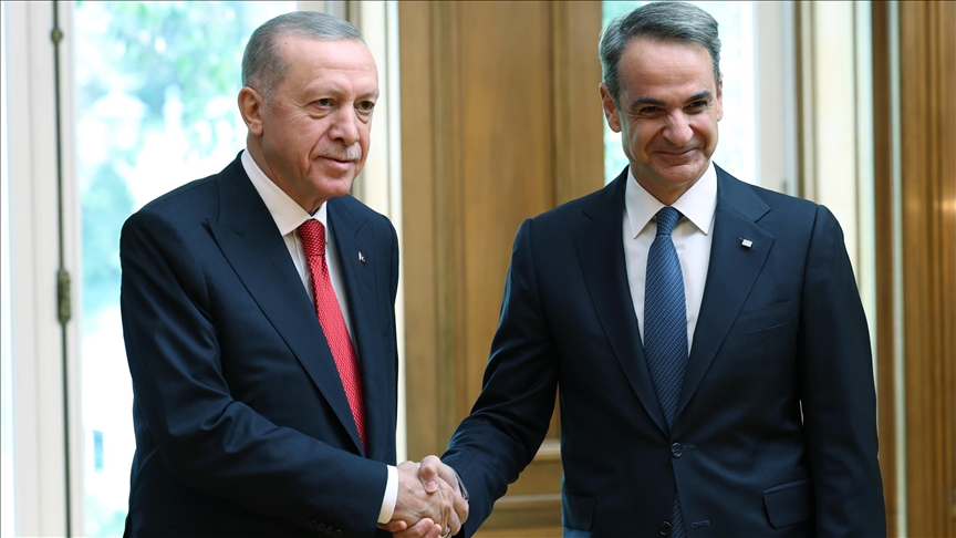 presidenti-erdogan-takohet-me-kryeministrin-grek-mitsotakis-ne-athine