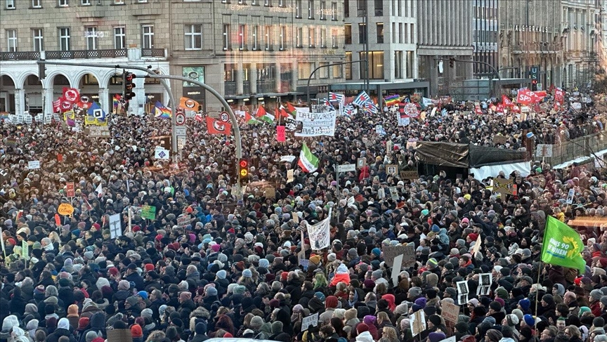 gjermani:-mbi-50.000-njerez-ne-hamburg-protestojne-kunder-ekstremizmit-te-djathte-dhe-racizmit