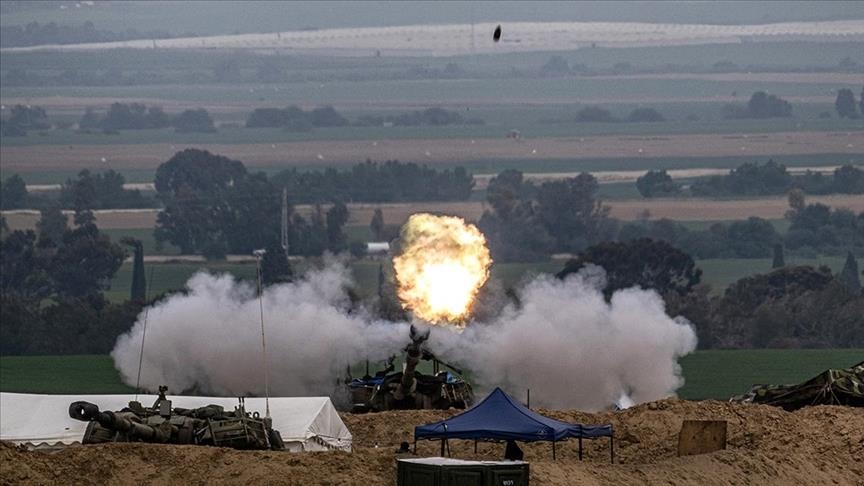 qeveria-ne-gaza:-ushtria-izraelite-shenjestroi-30-mije-persona-ne-qendrat-e-strehimit-ne-khan-younis