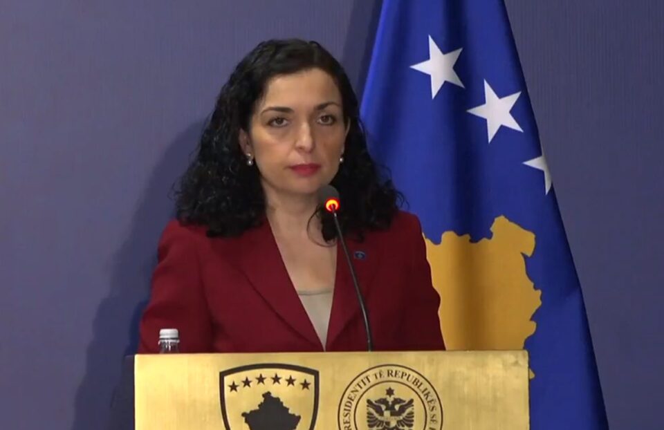 presidentja-osmani-thote-se-serbia-i-ka-fuqizuar-strukturat-e-sigurise-duke-i-shnderruar-ne-banda