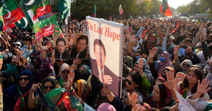 partia-e-imran-khan-kryeson-sipas-shpalljes-se-rezultateve-perfundimtare-ne-zgjedhjet-ne-pakistan