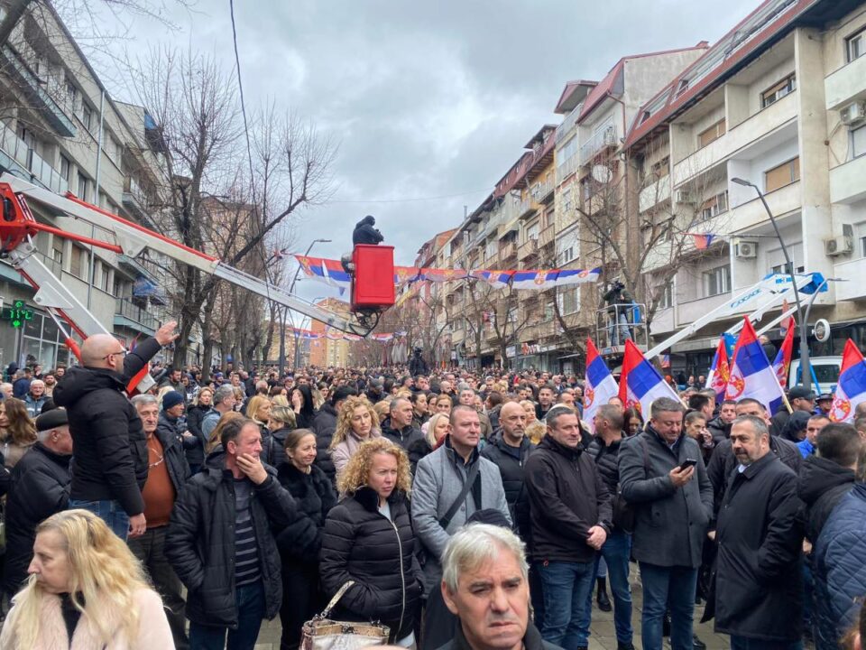 nis-protesta-e-serbeve-ne-veri