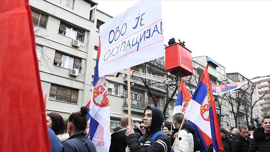 kosove,-serbet-protestojne-ne-kundershtim-te-ndalimit-te-dinarit-si-valute-e-vlefshme-per-operim