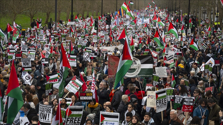 qindra-mijera-njerez-marshojne-neper-qytete-te-evropes,-bejne-thirrje-per-armepushim-te-menjehershem-ne-gaza