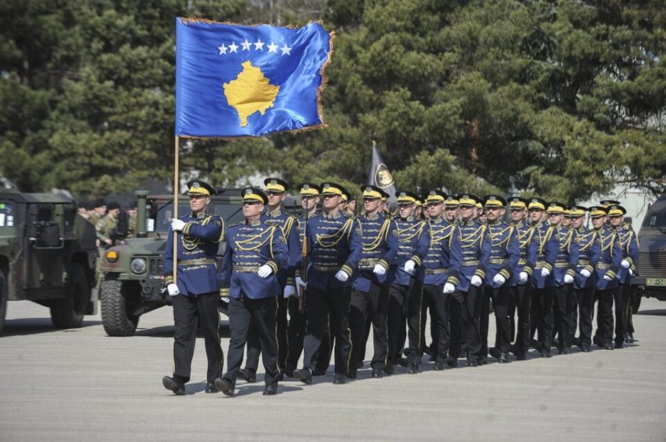 26-vjetori-i-epopese-se-uck-se,-do-te-mbahet-ceremoni-ne-kazermen-“adem-jashari”