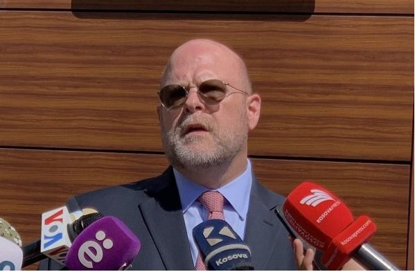 ​hovenier:-rruga-e-vetme-per-integrimin-e-kosoves-eshte-permes-dialogut