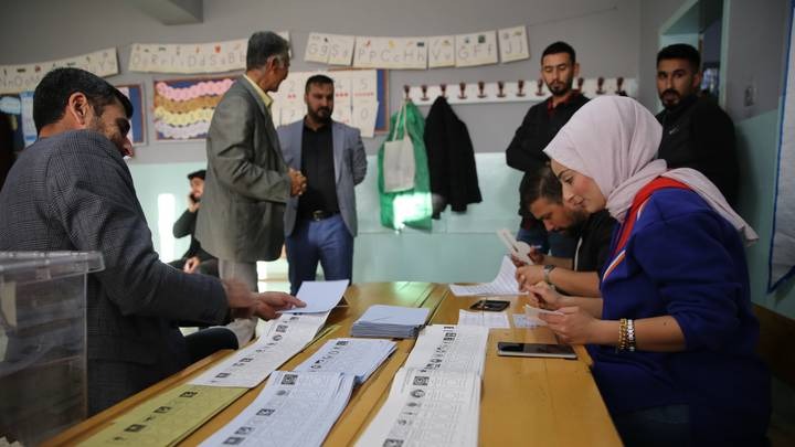 filloi-votimi-per-zgjedhjet-lokale-ne-turqi