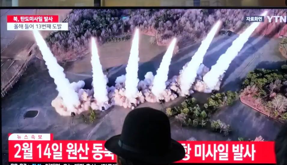 kim-jong-un-po-ben-perpjekje-te-avancoje-armatimin,-koreja-e-veriut-e-teston-nje-rakete-balistike-me-rreze-te-mesme-veprimi