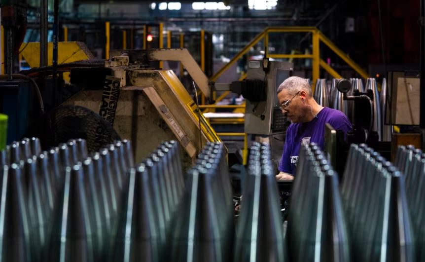 analiza-e-voa:-per-cfare-shpenzohen-ne-shba-fondet-qe-miratohen-per-ukrainen?