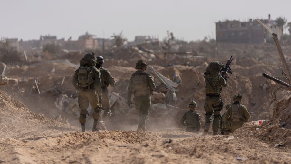analiza-e-sky-news:-pse-izraeli-terhoqi-trupat-nga-gaza-jugore-dhe-cfare-mund-te-ndodhe-tani
