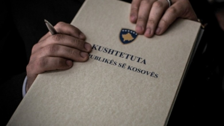 dita-e-kushtetutes-se-kosoves,-16-vjet-nga-miratimi-i-aktit-me-te-larte-juridik