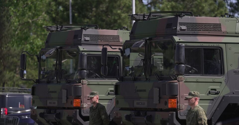 gjermania-i-jep-pese-kamione-ushtarake-kosoves-me-vlere-3-milione-euro