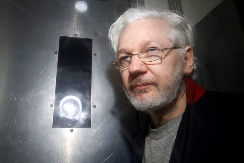 themeluesi-i-wikileaks,-julian-assange,-tashme-5-vjet-ne-burgun-britanik