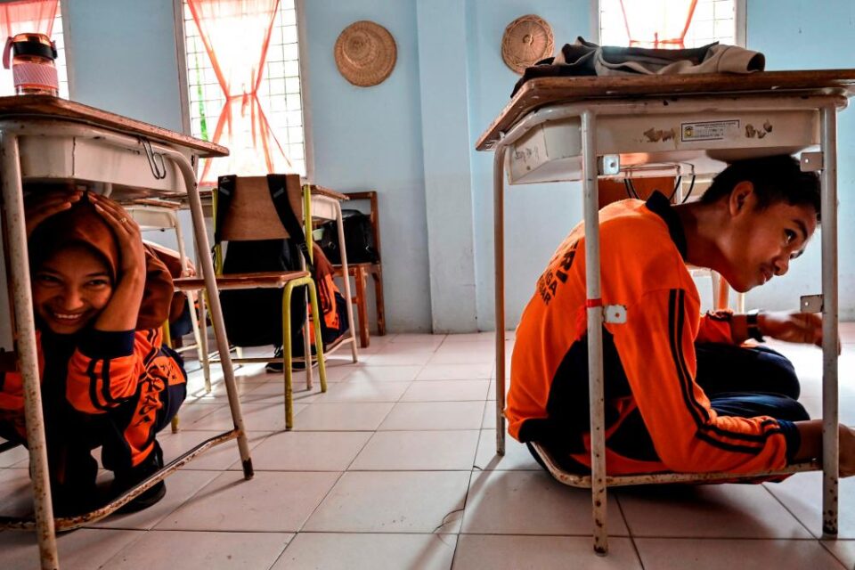 termet-me-magnitude-6,5-godet-ishullin-java-te-indonezise