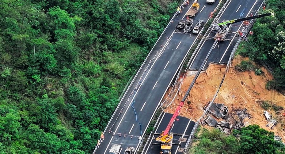 shembja-e-autostrades-ne-kinen-jugore,-shkon-ne-24-numri-i-viktimave.-zyrtaret-nuk-kane-konfirmuar-shkakun,-por…