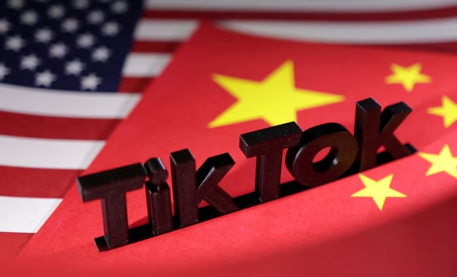 sondazhi/-shumica-e-amerikaneve-e-shohin-rrjetin-tiktok-si-mjet-ndikimi-nga-kina