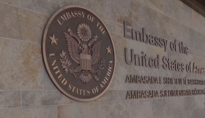 ambasada-amerikane:-nje-demokraci-e-forte-inkurajon-nje-shtyp-te-lire