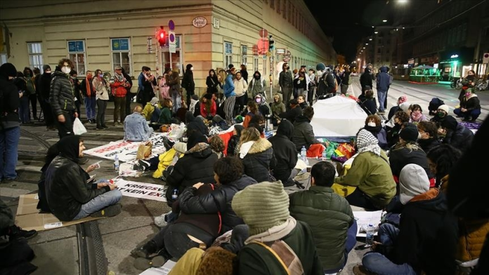 austri,-policia-nderhyn-ndaj-protestuesve-pro-palestineze-ne-universitetin-e-vjenes