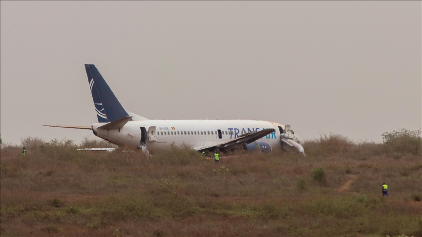 senegal,-11-te-lenduar-pasi-avioni-boeing-737-del-nga-pista