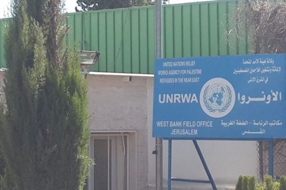 “djegne-okb-ne”:-izraelitet-i-vune-zjarrin-zyres-se-unrwa-ne-jerusalemin-lindor-te-pushtuar