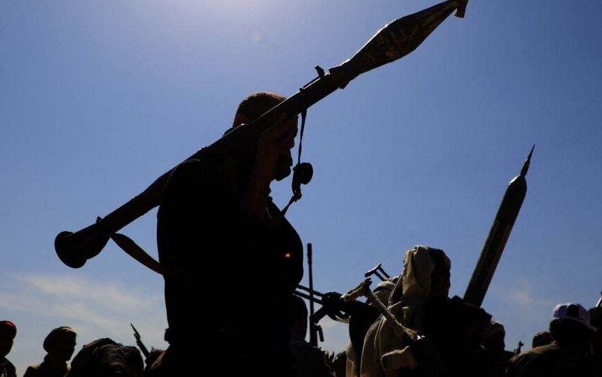 sulmet-ndaj-anijeve-ne-“detin-e-kuq”,-shba-i-kerkon-iranit-te-mos-furnizoje-me-arme-rebelet-huthi