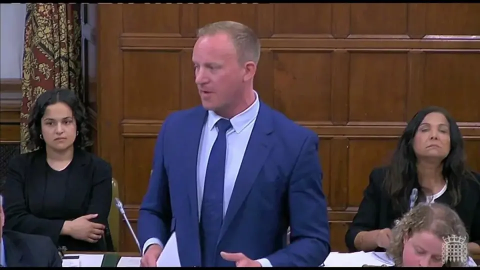 deputeti-britanik:-le-te-hapim-dyert-per-njerezit-me-aftesi-te-larta-nga-gaza-–-video