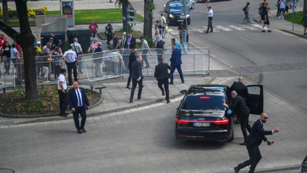 “gjendja-per-jeten-eshte-kritike”-autoritetet-sllovake-konfirmojne:-sulmi-me-arme-ndaj-kryeministrit-ishte-atentat