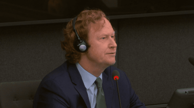 diplomati-austriak-nis-deshmine-ne-hage