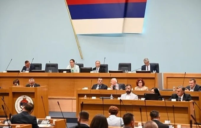 asambleja-e-republikes-serpska-e-terheq-nga-debati-ligjin-per-“agjentet-e-huaj”