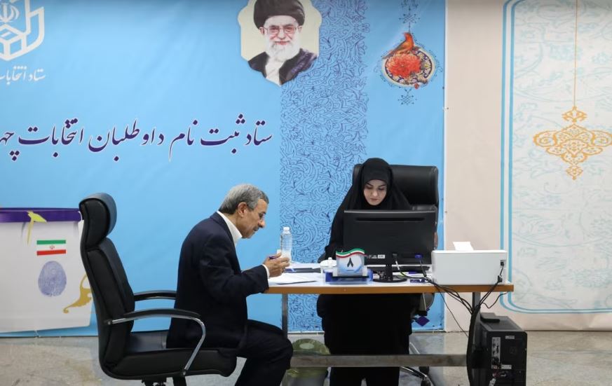 iran,-ish-presidenti-ahmadinexhad-garon-per-te-qene-pasues-i-raisit