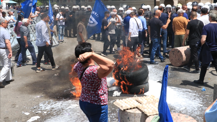 tensione-ne-protesten-para-bashkise-se-tiranes