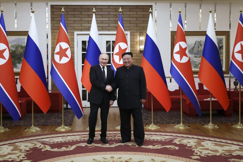 rusia-dhe-koreja-e-veriut-nenshkruajne-pakt-te-ri-te-partneritetit-strategjik,-marreveshja-perfshin-edhe-nje-klauzole-te-mbrojtjes-reciproke